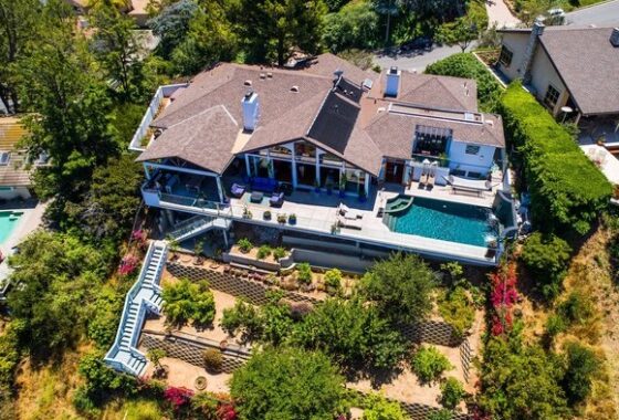 14812028 8647 Edwin Drive