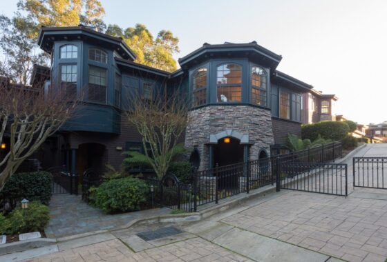 14812212 70 De Silva Island Dr