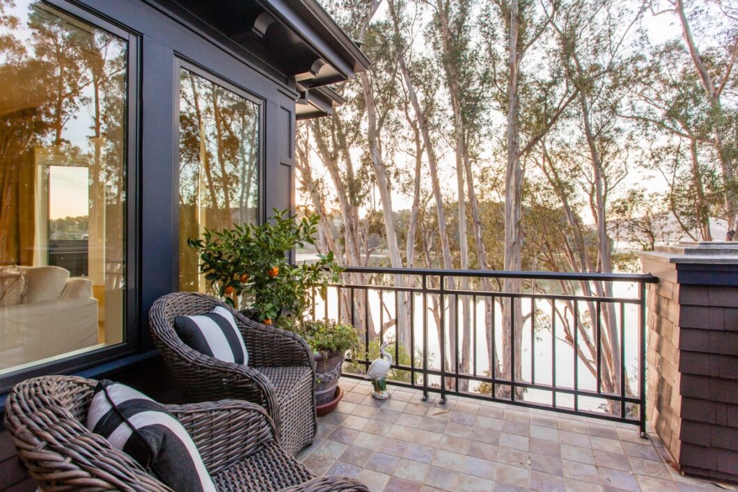 14812872 80 De Silva Island Drive