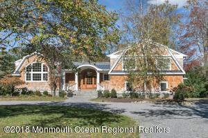14813245 40 Black Point Horseshoe