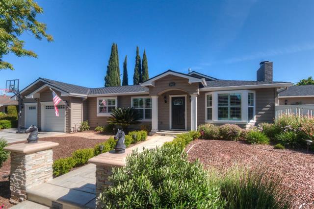 14813584 1982 Assunta Way