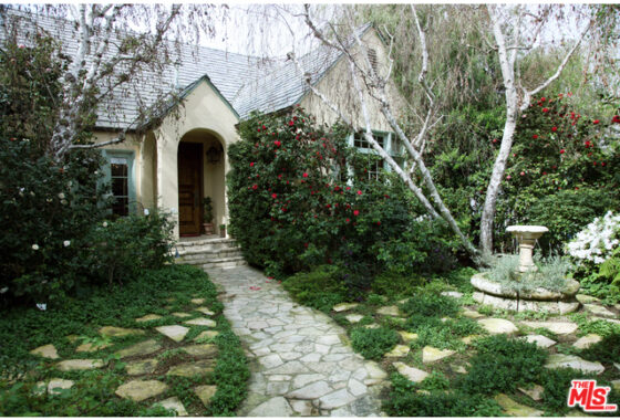 14814372 343 S Bundy Dr