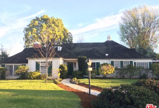 14814380 1130 Georgina Ave