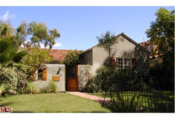 14814448 303 15th St