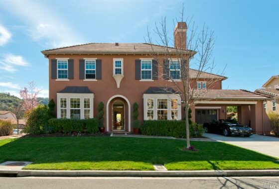 14814458 3 W Barberry Place