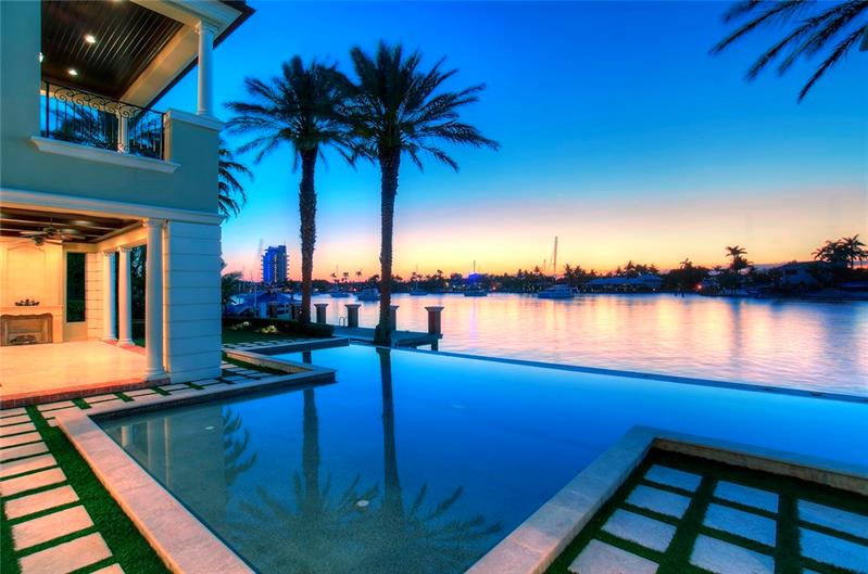 14815663 1301 E Lake Dr