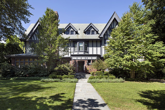 14816661 1218 Sheridan Rd