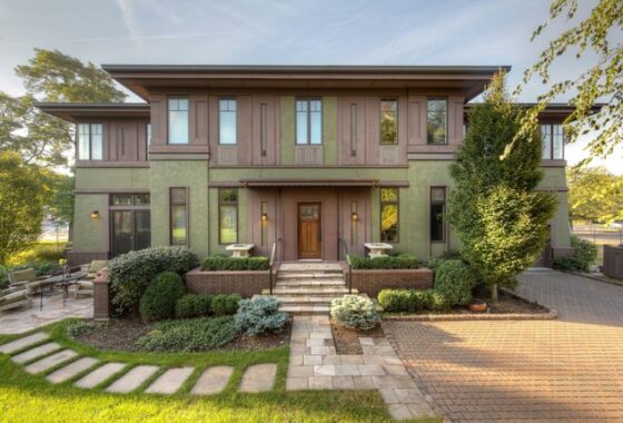 14816958 1211 Dempster St