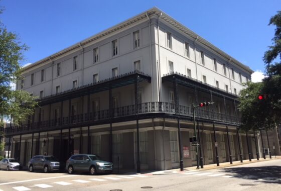 14817059 100 St. Joseph Street