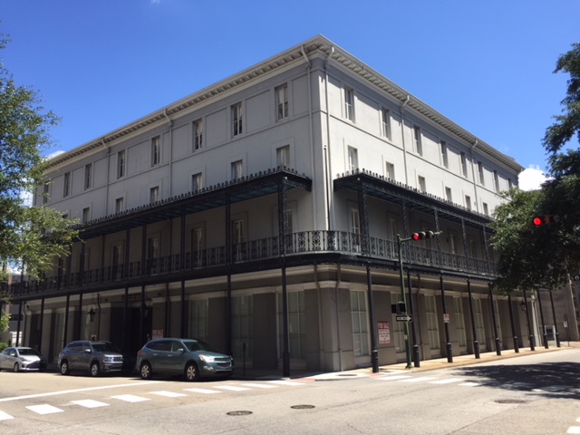 14817059 100 St. Joseph Street