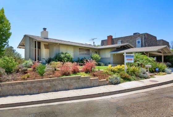14817426 555 Greencraig Road