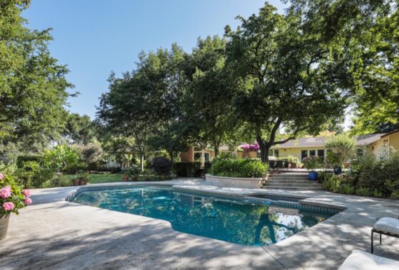15418C1636712230369 27693 Vogue Court