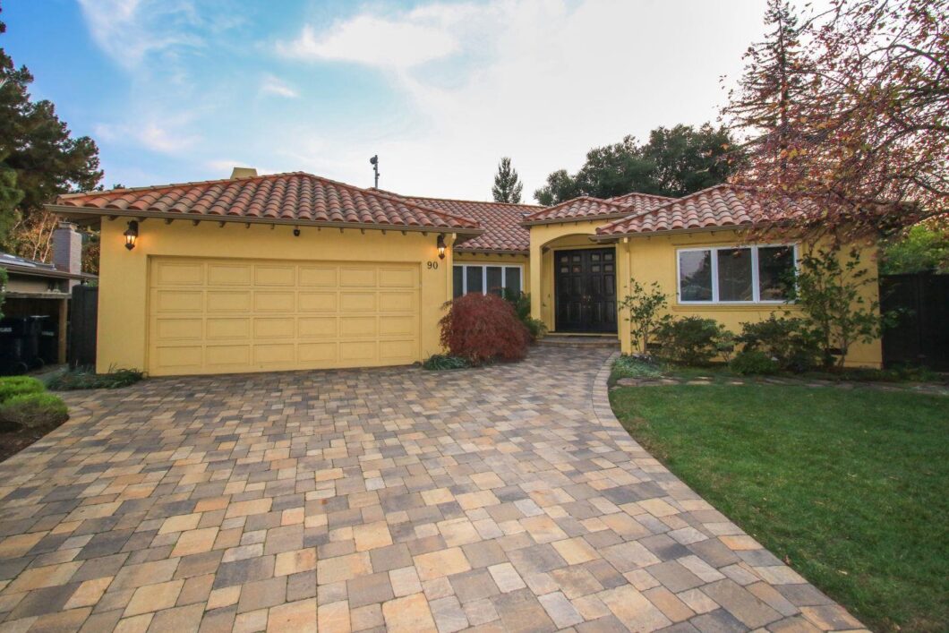 15418C1636934270134 90 Sioux Lane