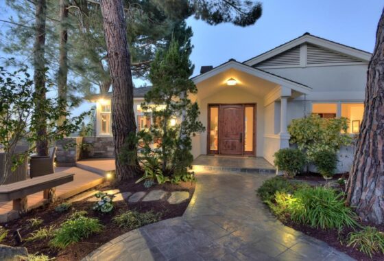 15418C1636936988702 890 Madonna Way