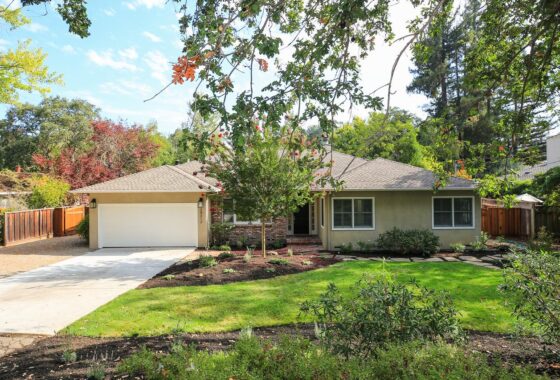 15418C1636937356657 24313 Summerhill Avenue