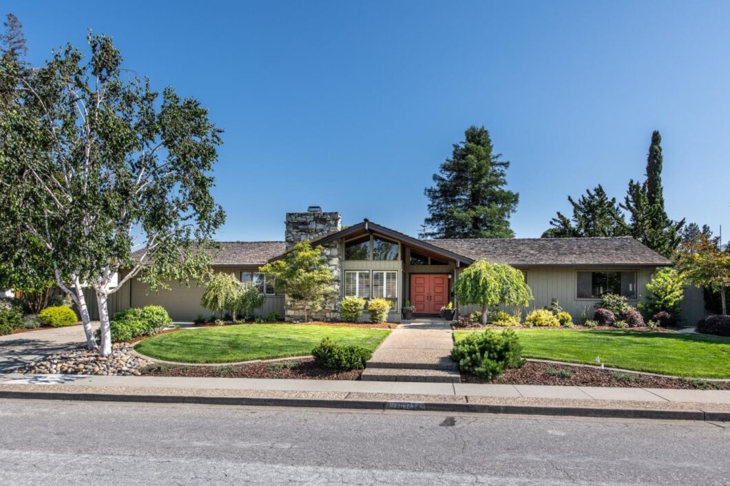 15418C1636945667223 20372 Miljevich Drive