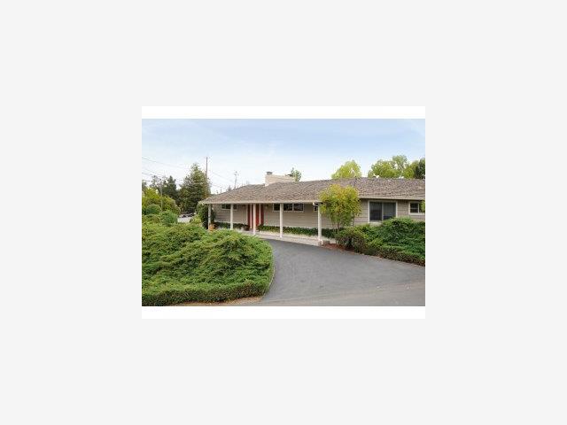 15418C1636961818255 1476 Country Club Drive