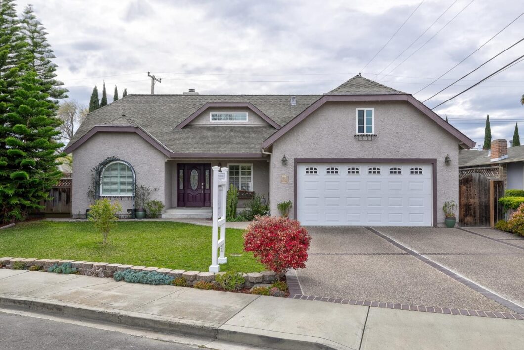 15418C1636962430281 2128 Ventura Place