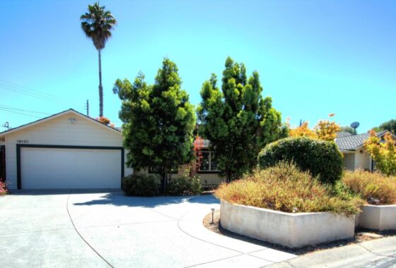 15418C1636965330138 19101 Brook Lane
