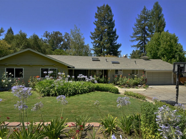 15418C1637017193959 2150 Stockbridge Avenue