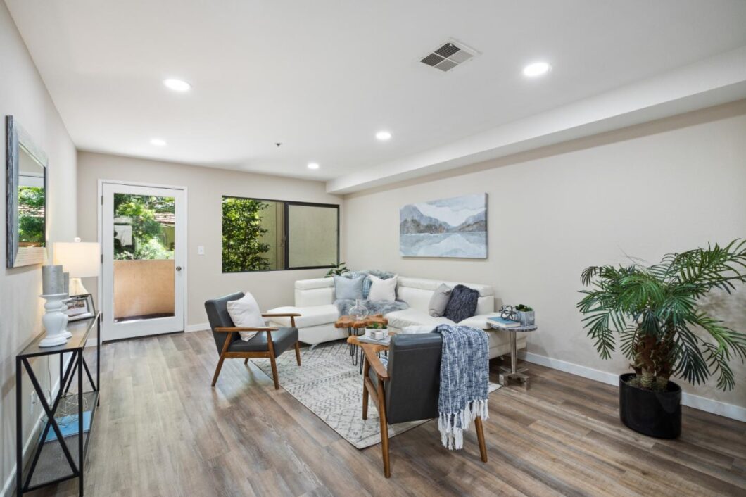 15418C1637026876609 153 California Avenue F215