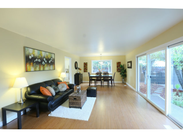 15418C1637026986517 1122 Castleton Way