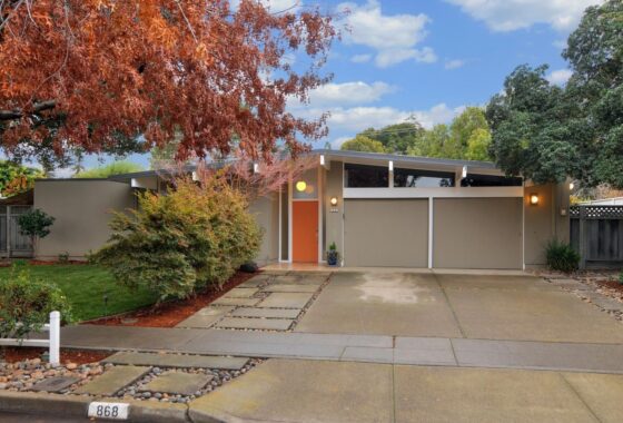15418C1637041172400 868 Somerset Drive