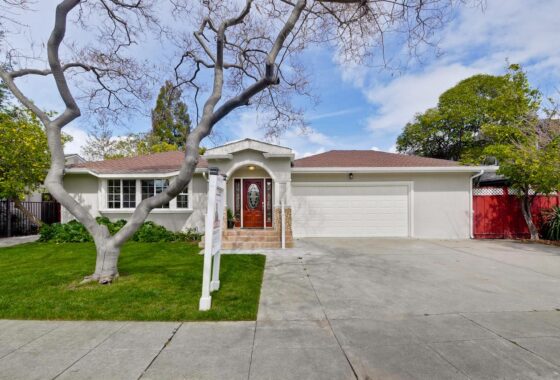 15418C1637044507908 903 Mockingbird Lane