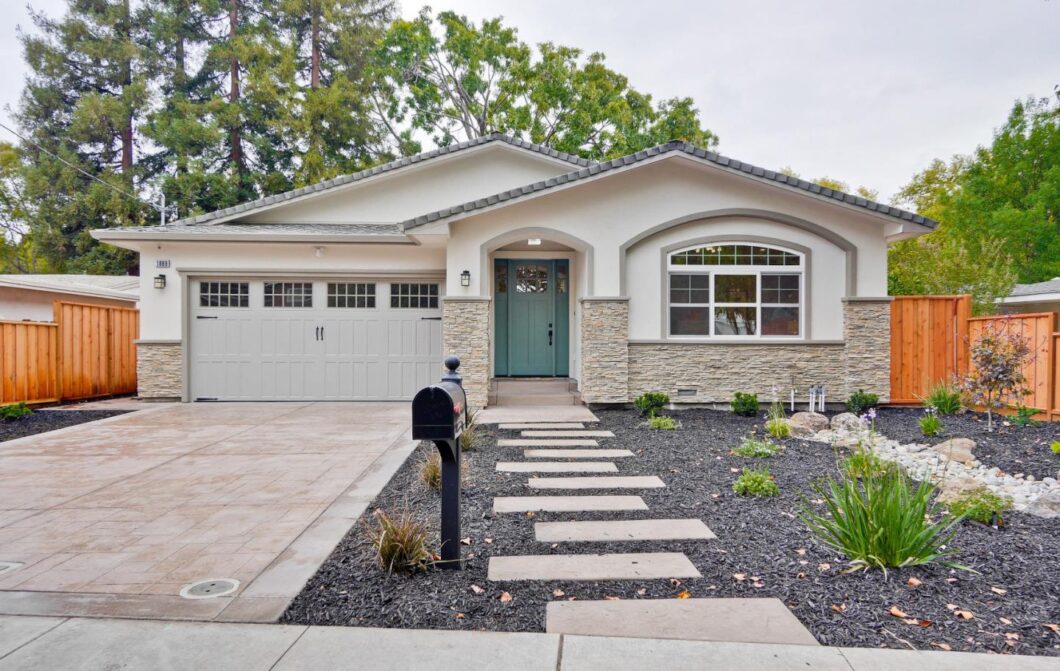 15418C1637045225540 1866 Peacock Avenue