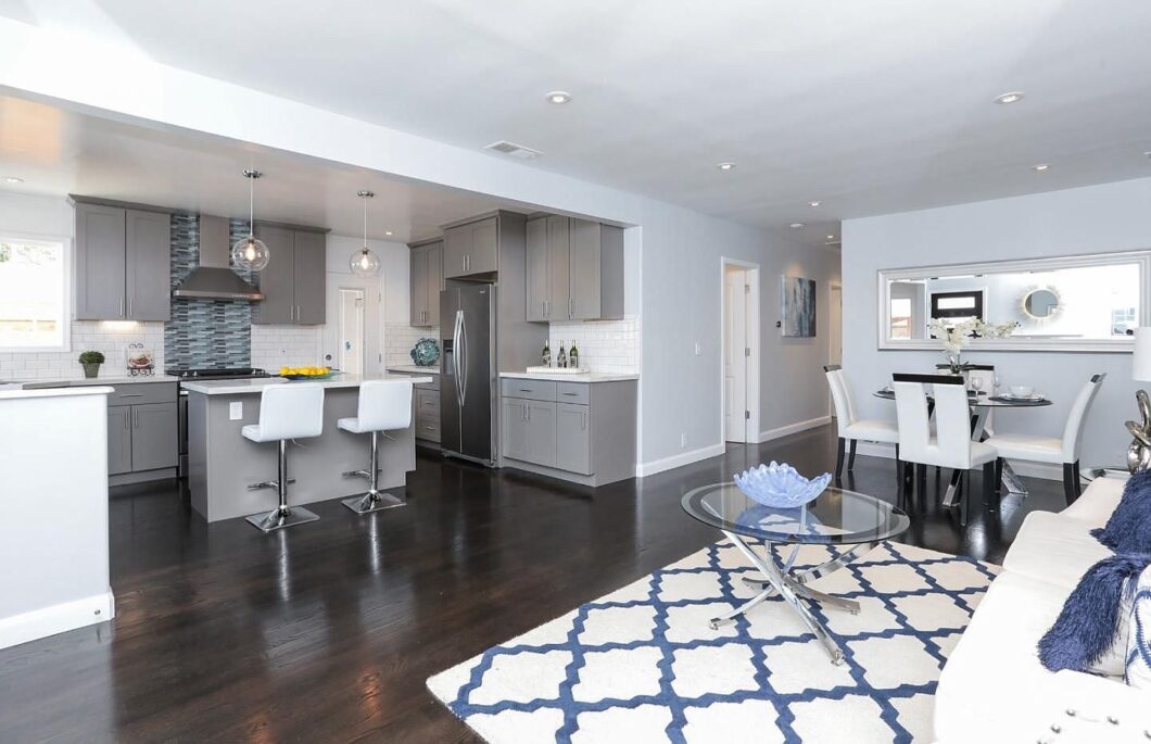 15418C1637050256526 381 N Eldorado St