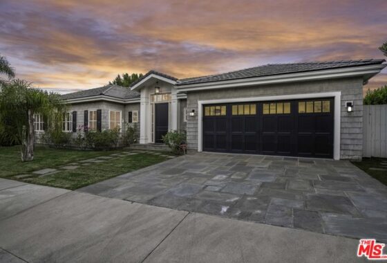 16160C1547175739798 12024 SUMMIT CIR