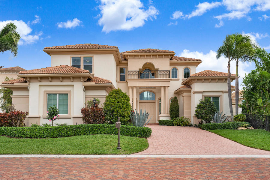 16394C1555628249346 17392 Vistancia Circle