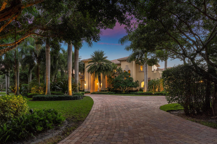 16394C1555628657962 18241 Daybreak Drive