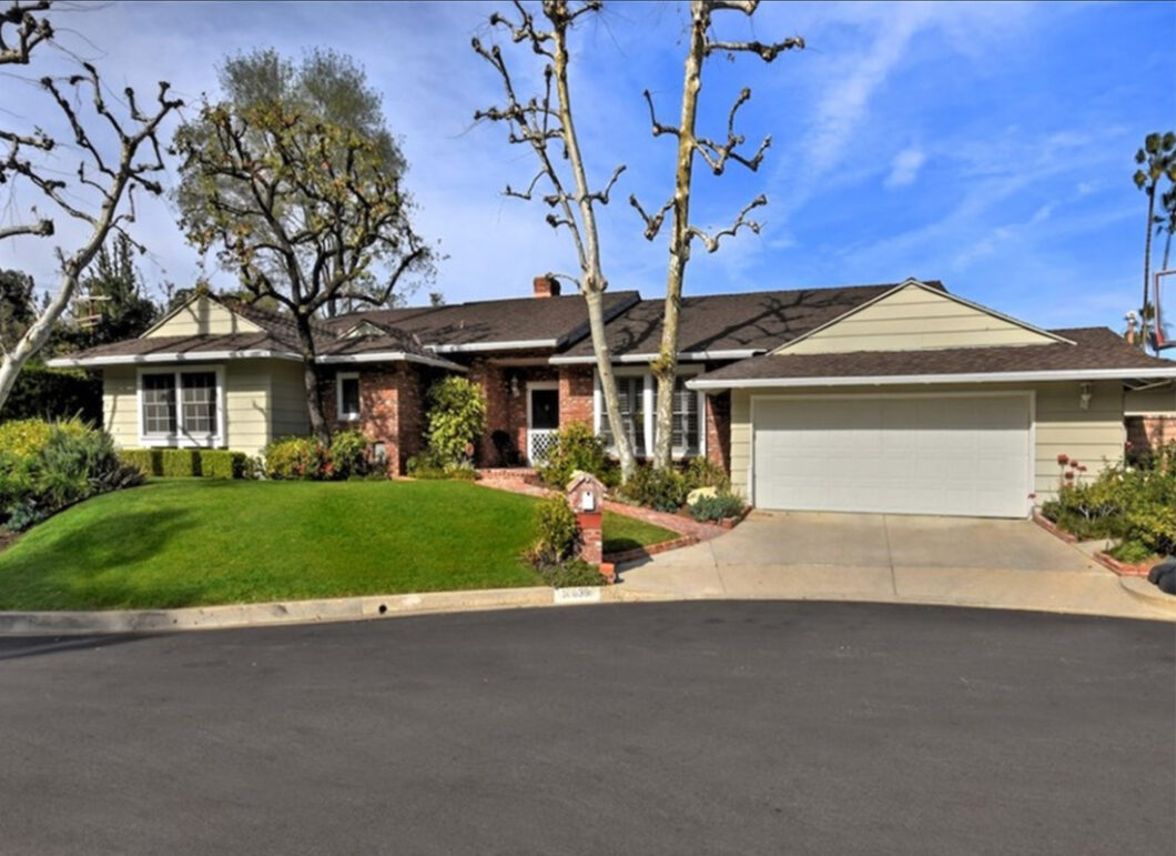 16847C1598905197202 16635 Nanberry Road
