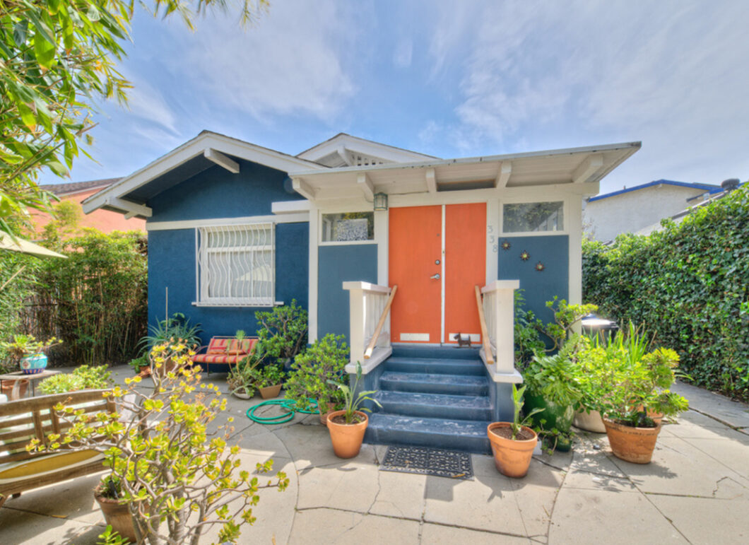 16847C1598906420559 338 Vernon Avenue