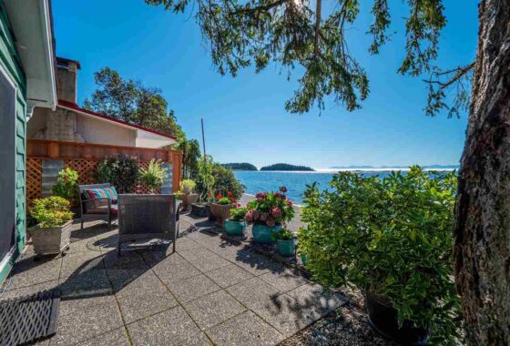 17458C1602442302339 6837 6839 Sunshine Coast Hwy