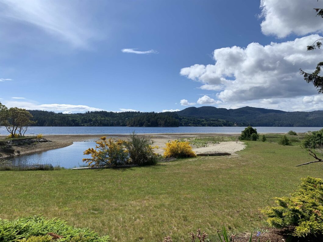 17458C1640633446068 6219 Sechelt Inlet Road