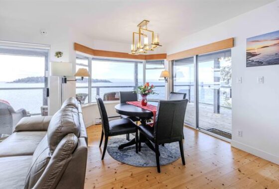 17458C1741212330708 6643 Sunshine Coast Highway
