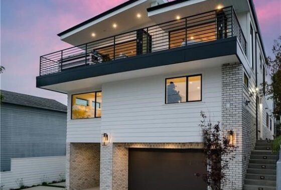 18317C1556818276392 637 7th Street