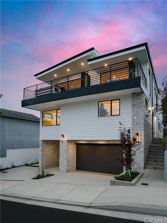 18317C1556818276392 637 7th Street