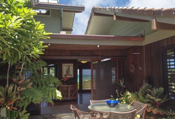 18319C1560302325588 838 N Kalaheo Ave F