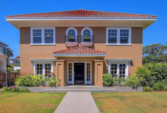 18806C1616198173947 301 S Lucerne Blvd