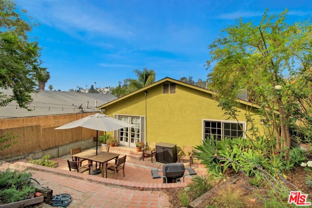 19887C1614044294661 1462 N Occidental Blvd