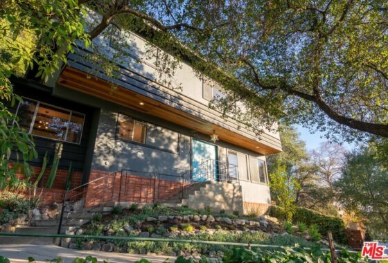 19887C1621832182441 1845 Verdugo Knolls