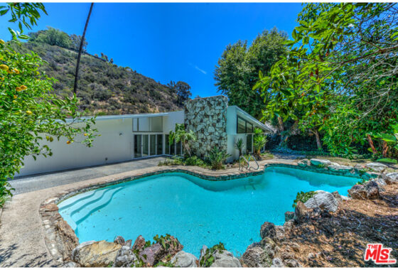 20400C1548363150923 939 Roscomare Rd