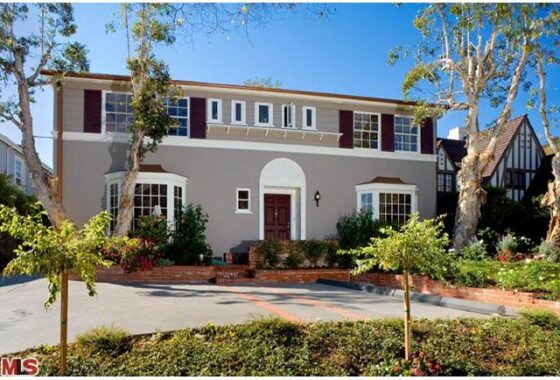 20400C1548363519465 727 Thayer Ave
