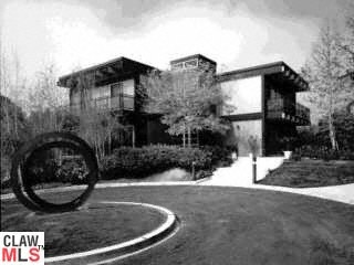 20400C1548364303680 1011 Summit Dr