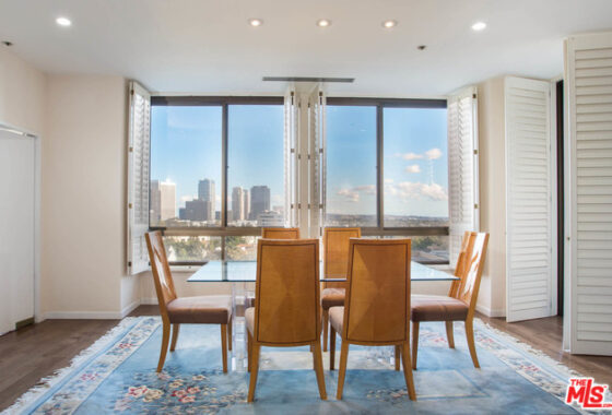 20400C1548389866381 10430 Wilshire