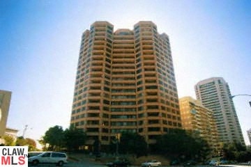 20400C1548390298416 10430 Wilshire Bl