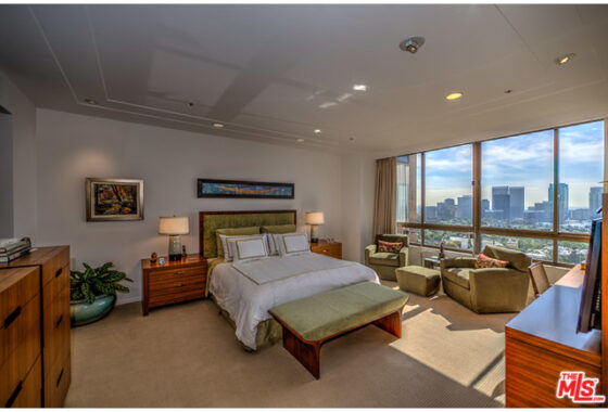 20400C1548390449289 10430 Wilshire